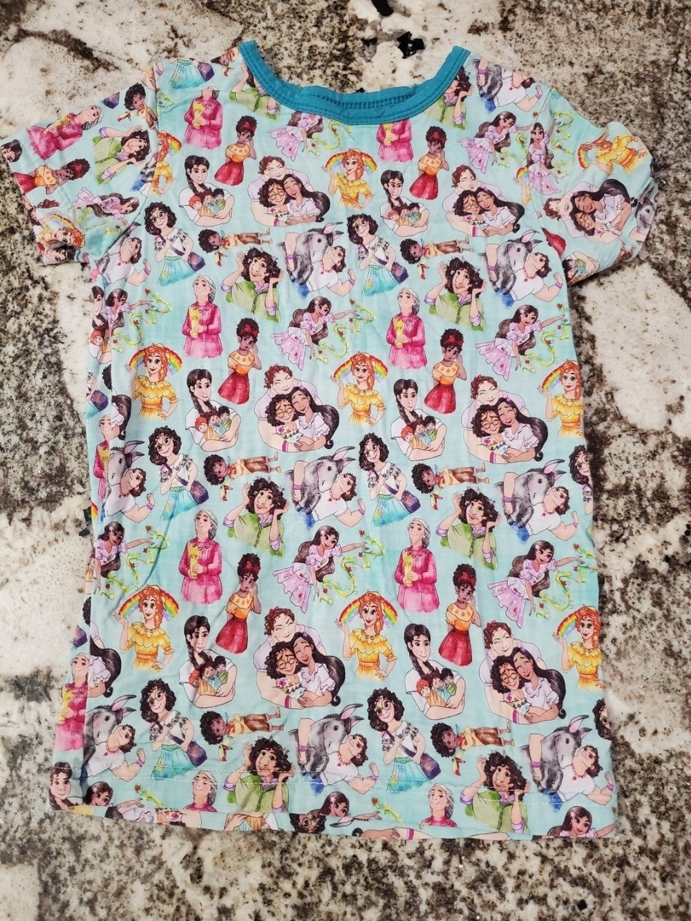 Bamboo Encanto Pajamas 4t - Picture 2 of 4